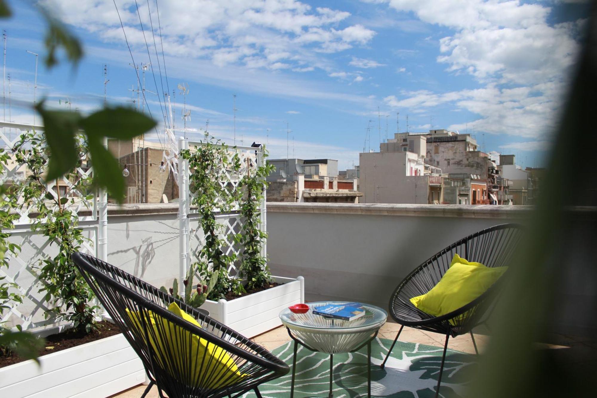 Rooftop Zahra Apartment Барі Екстер'єр фото