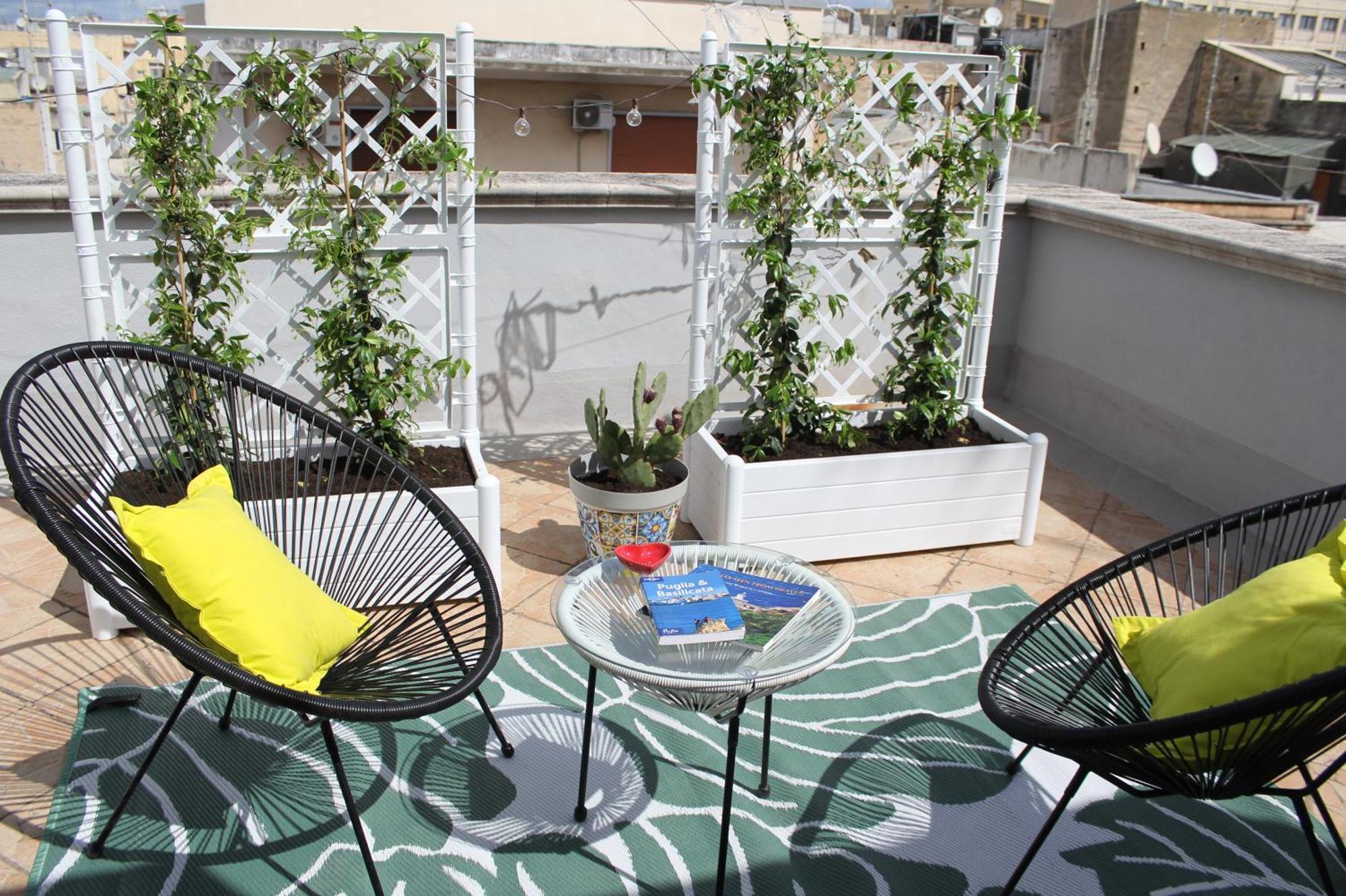 Rooftop Zahra Apartment Барі Екстер'єр фото